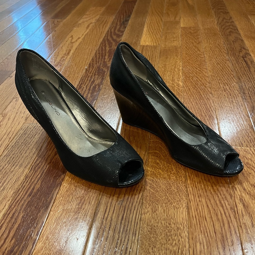 Bandolino Black Peep Toe Heels